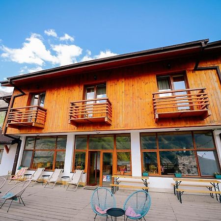 Alpenhaus Kazbegi Hotel & Restaurant Buitenkant foto