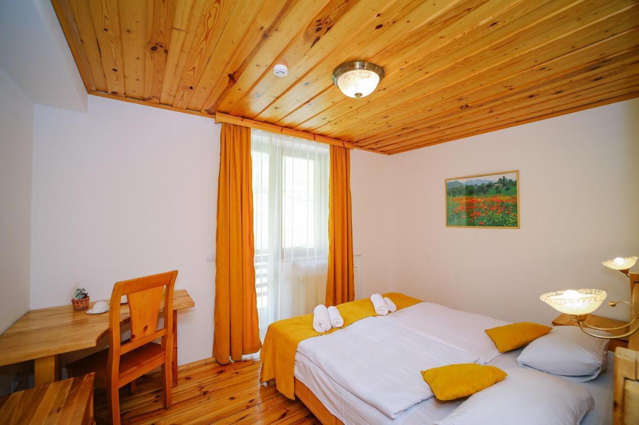 Alpenhaus Kazbegi Hotel & Restaurant Buitenkant foto
