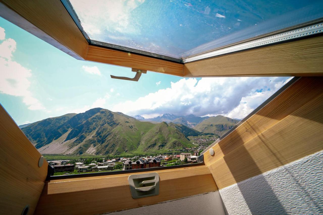 Alpenhaus Kazbegi Hotel & Restaurant Buitenkant foto